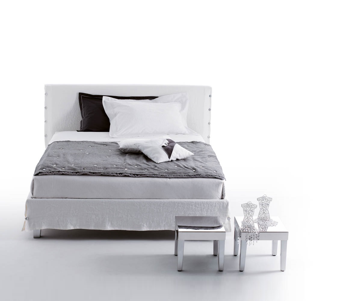 White - immagine 2
